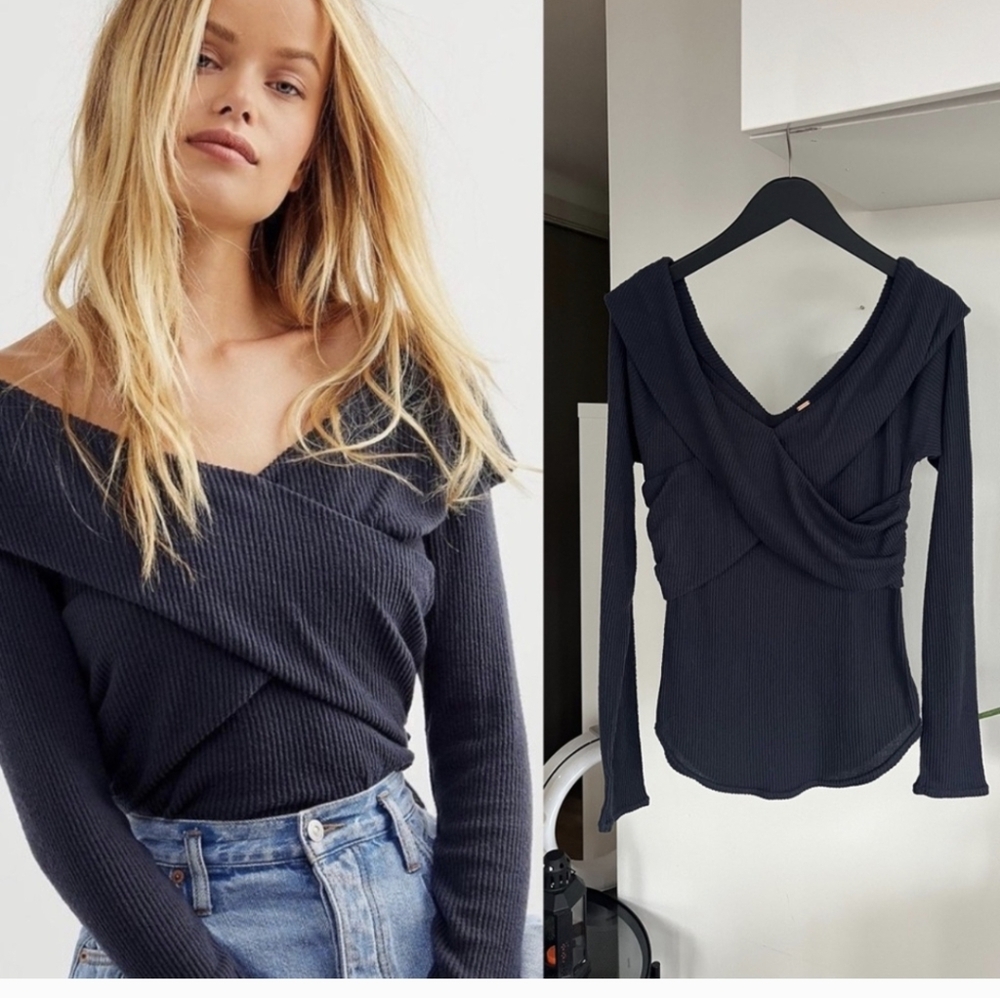 Free People Marley Navy Ribbed Knit Top SZ.S BLUE